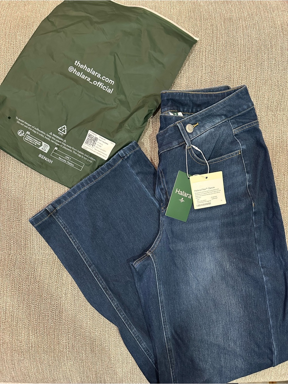 NWT- Halara Flex™ Asymmetric High Waisted Baggy Wide Leg Washed Casual Jeans - Picture 11 of 11